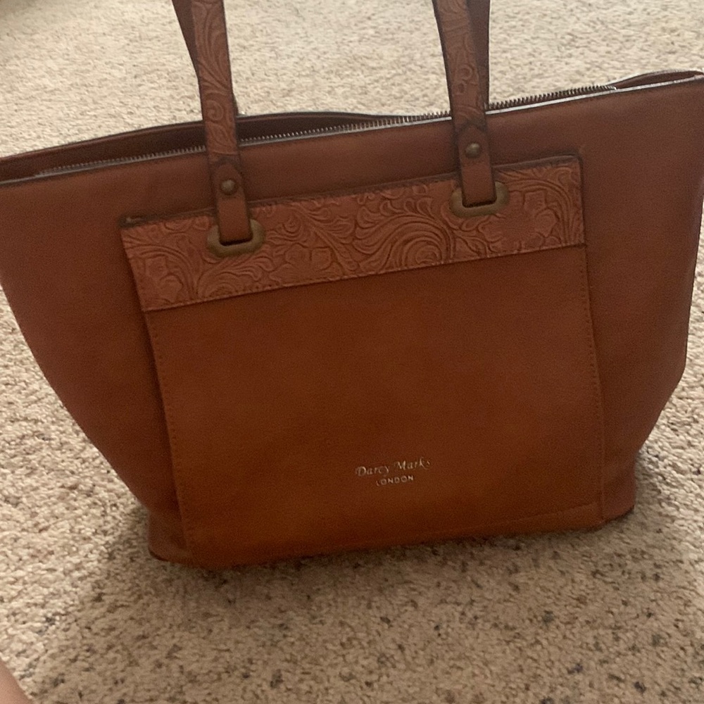 Darcy marks medium size purse